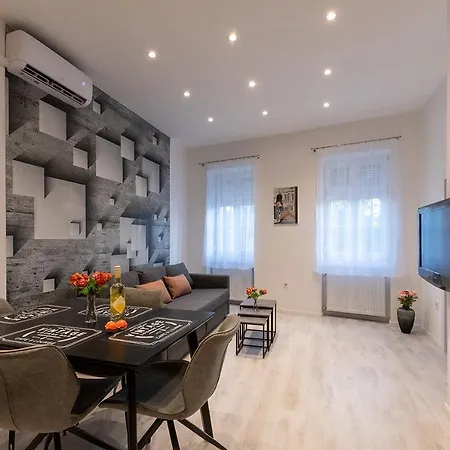 Flora Lak Appartement